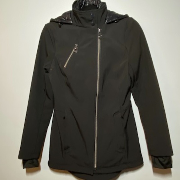 🌷Reitman’s Soft Shell Jacket black with silver trim - very versatile🌷 - Picture 1 of 14